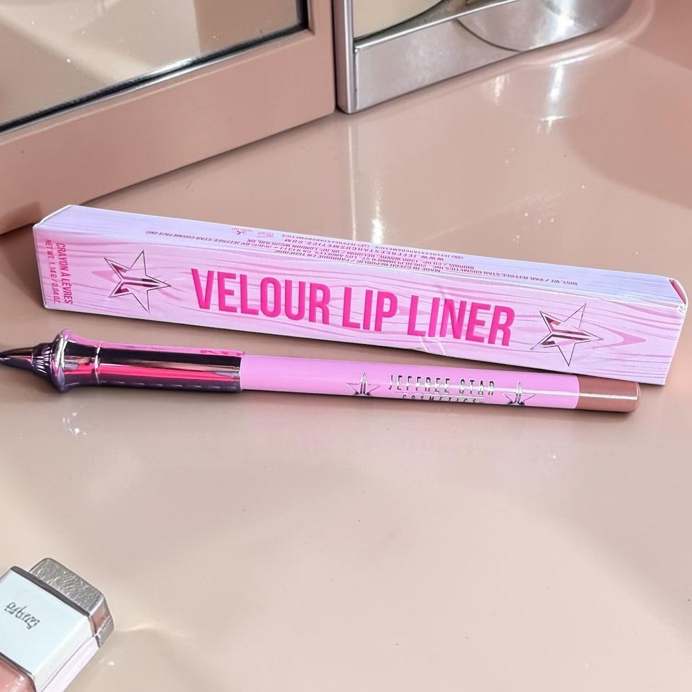 Jeffree Star Cosmetics - Velour Lip Liner - Shade: Leo - *NIB*